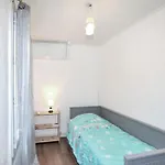Дом отдыха Authentique Maison Piscine Saint-Amans-Valtoret